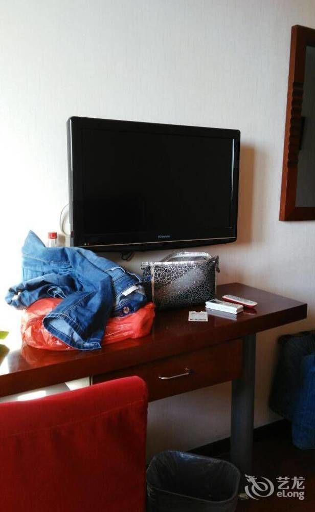 Tianjin Jingjin Hotel Buitenkant foto